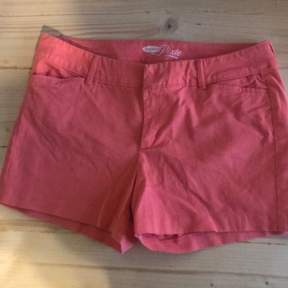 Coral Old Navy pixie style shorts